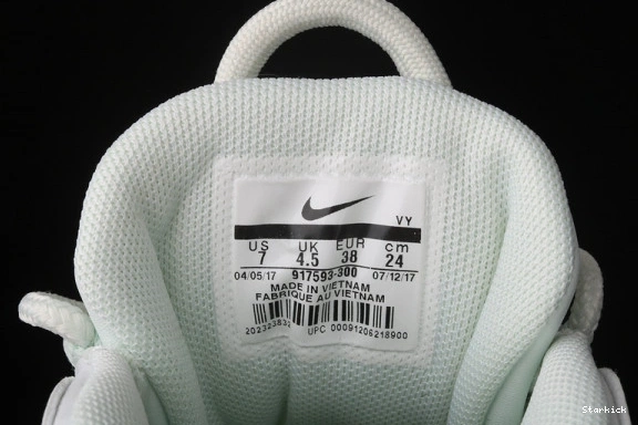 GREEN” “BARELY MORE UPTEMPO NIKE AIR 917593-300 1112